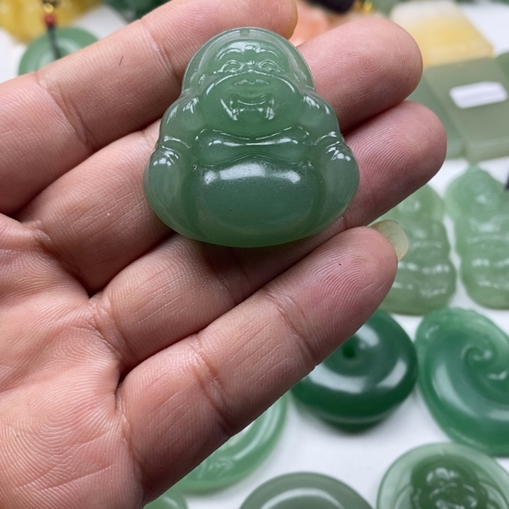东陵石颈饰未镶嵌辉*哥