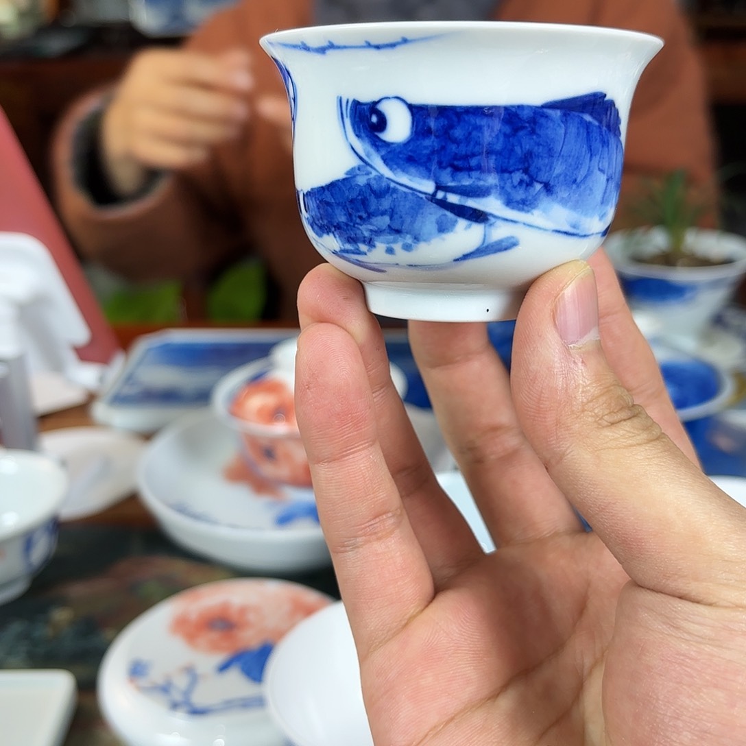 烟王庆龙老师手绘陶瓷