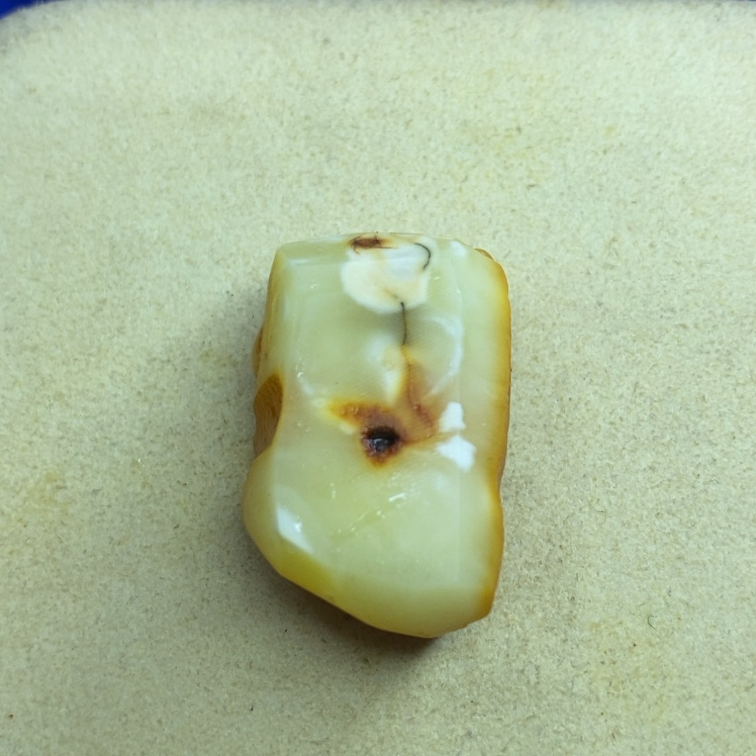 未镶嵌定制蜜蜡梨