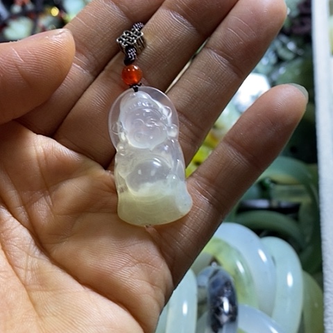 岫玉颈饰未镶嵌一个