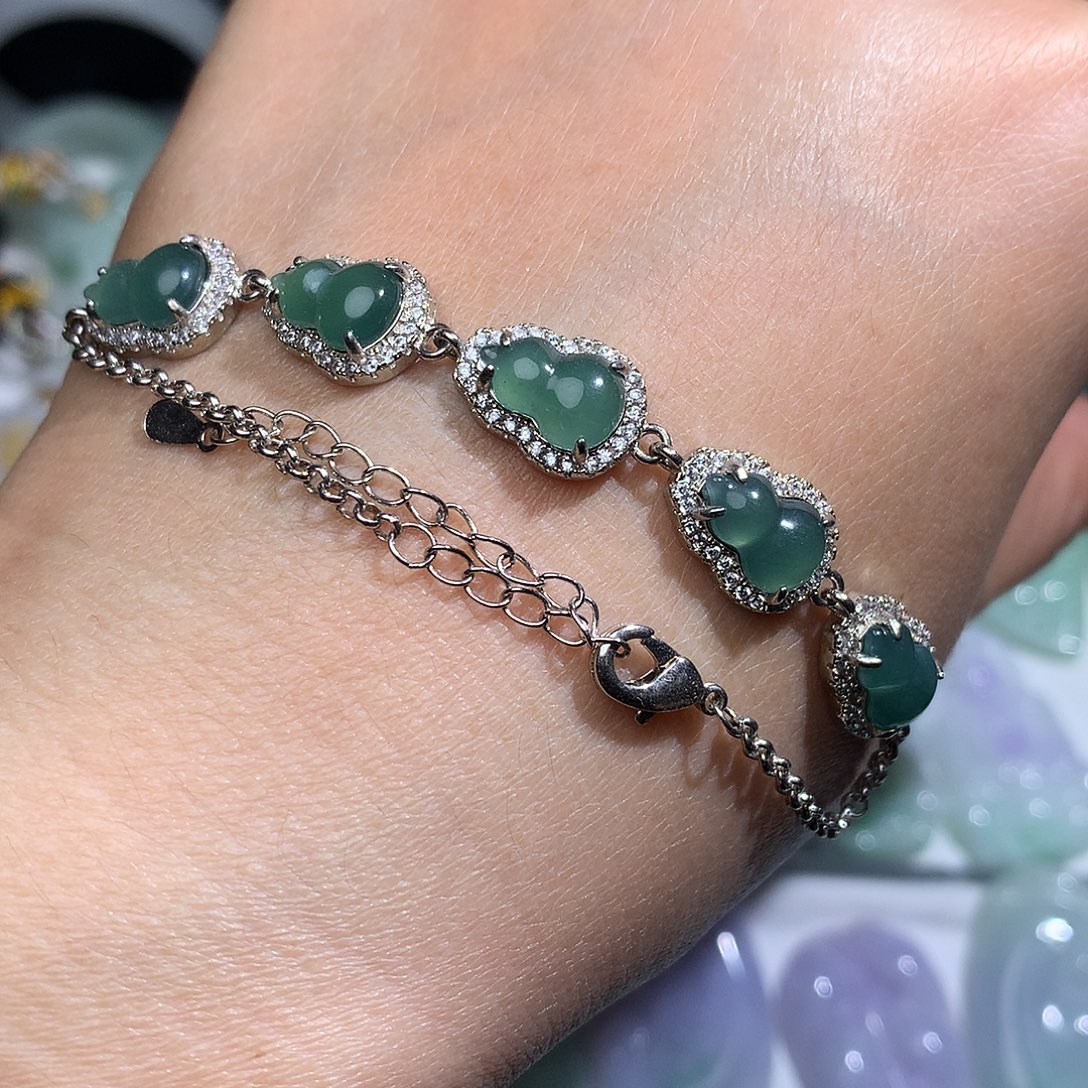 翡翠未镶嵌颈饰720