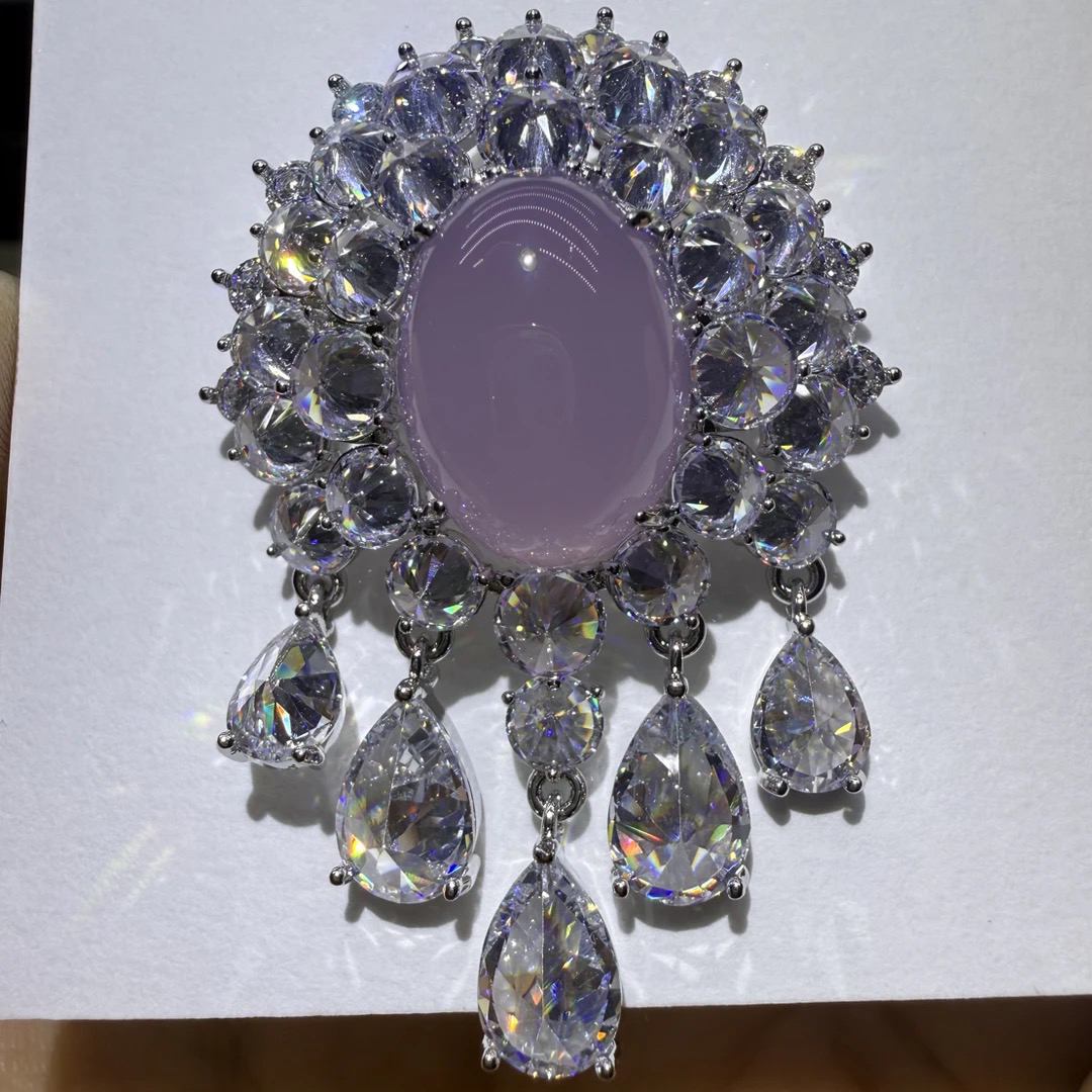 铜合金锆石胸针 2043新品高货反镶爆闪紫色瑙瑙灵动胸针