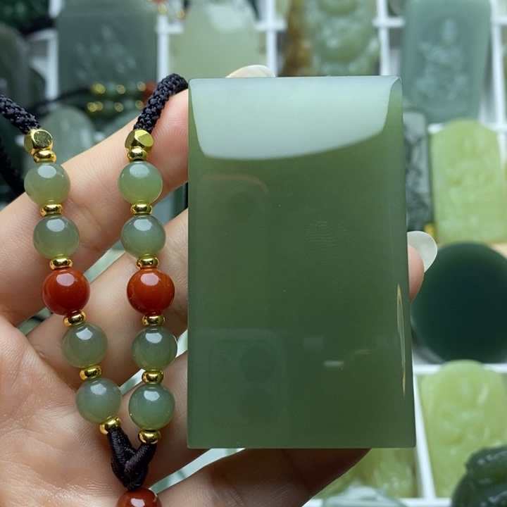 颈饰未镶嵌和田玉