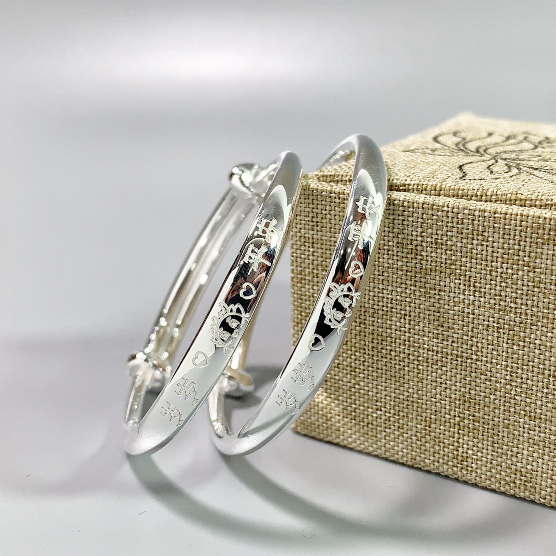 鹿怡 足银手镯 27克9999龙宝宝儿童手镯婴儿满月礼生肖银手镯亮面