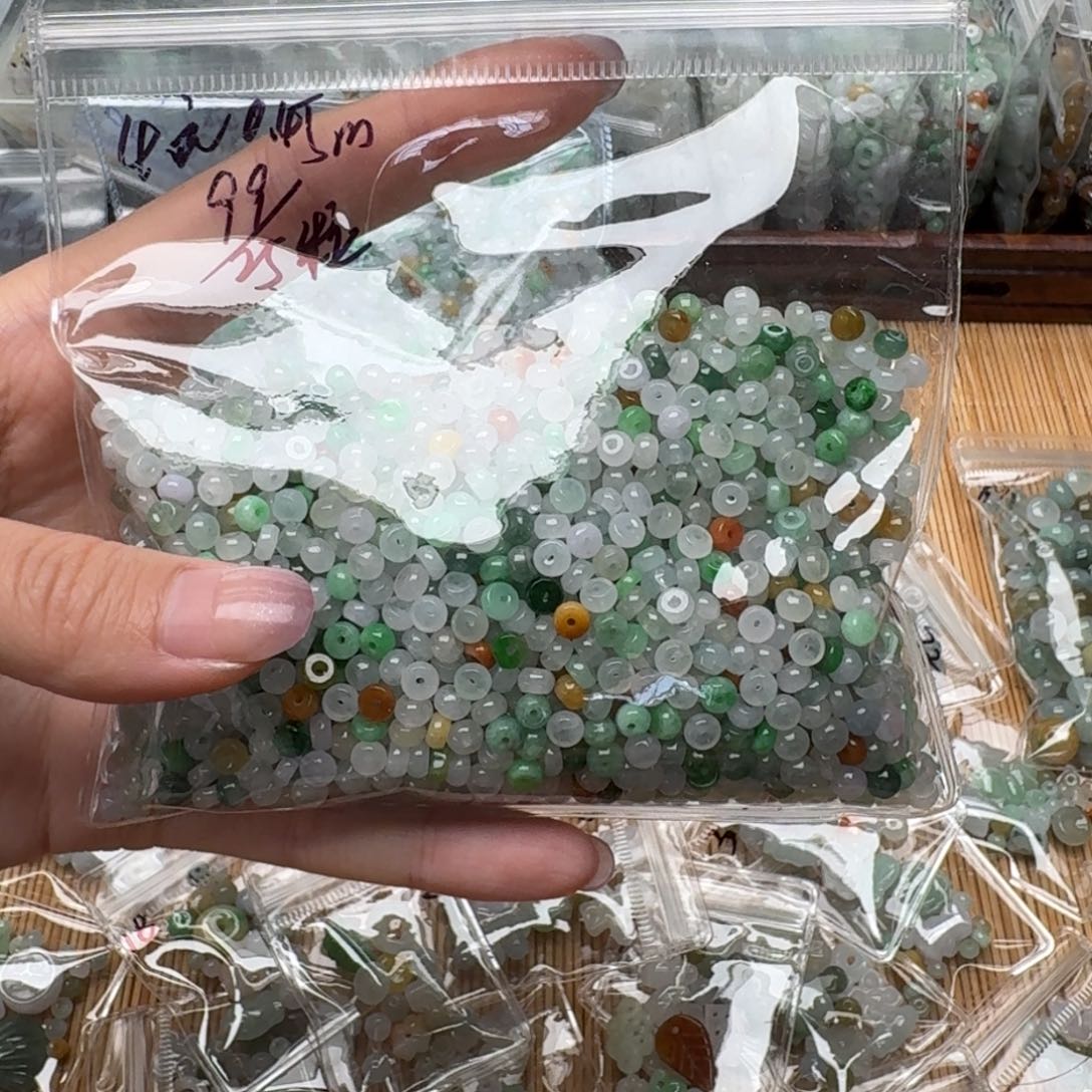 翡翠未镶嵌挂件福利