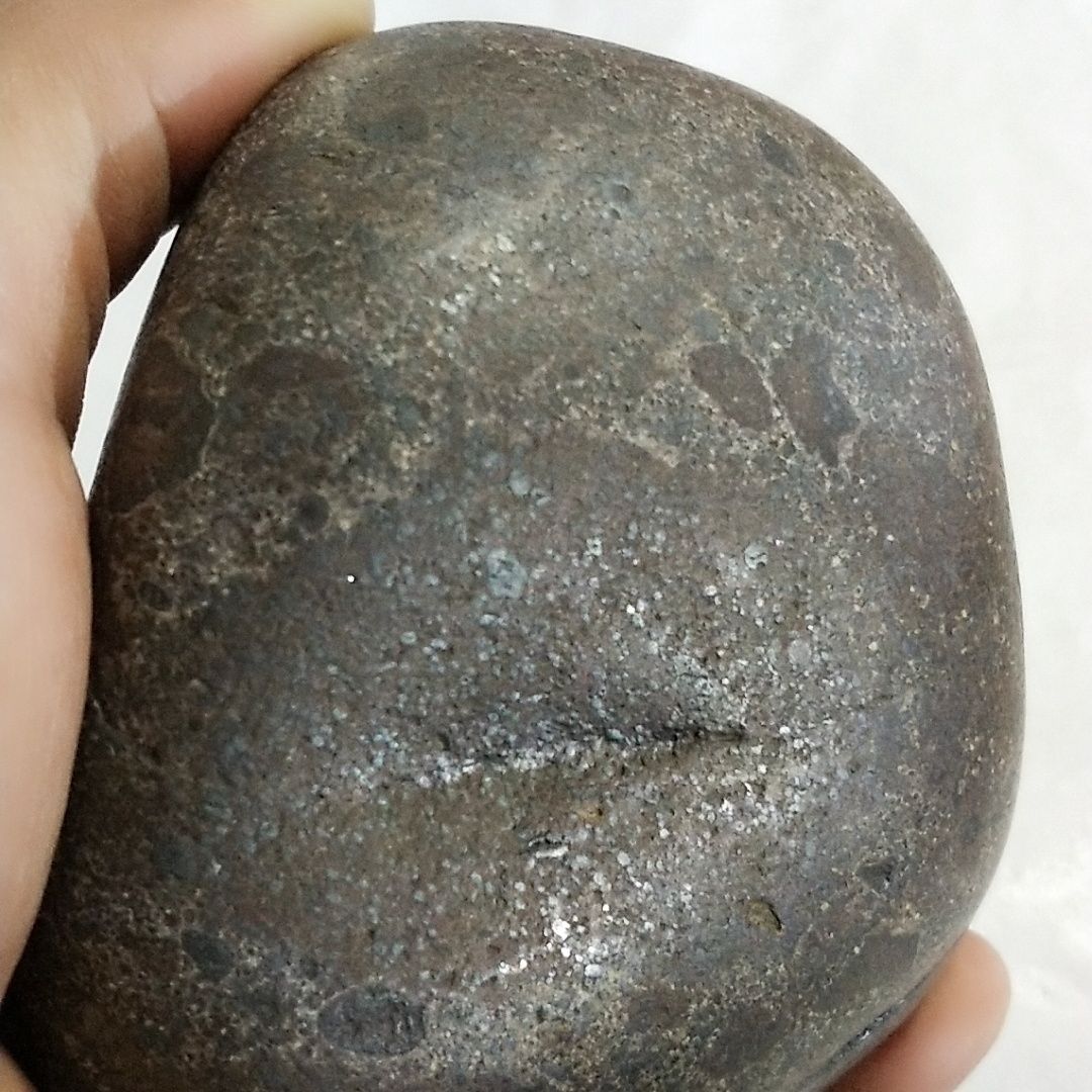金属球粒原石手把件。仅此一枚