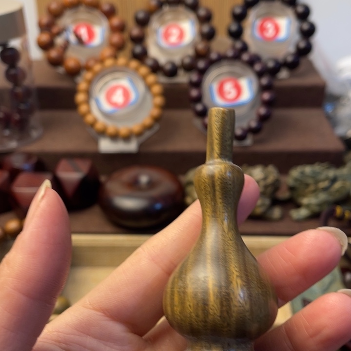 维腊木（绿檀）未*