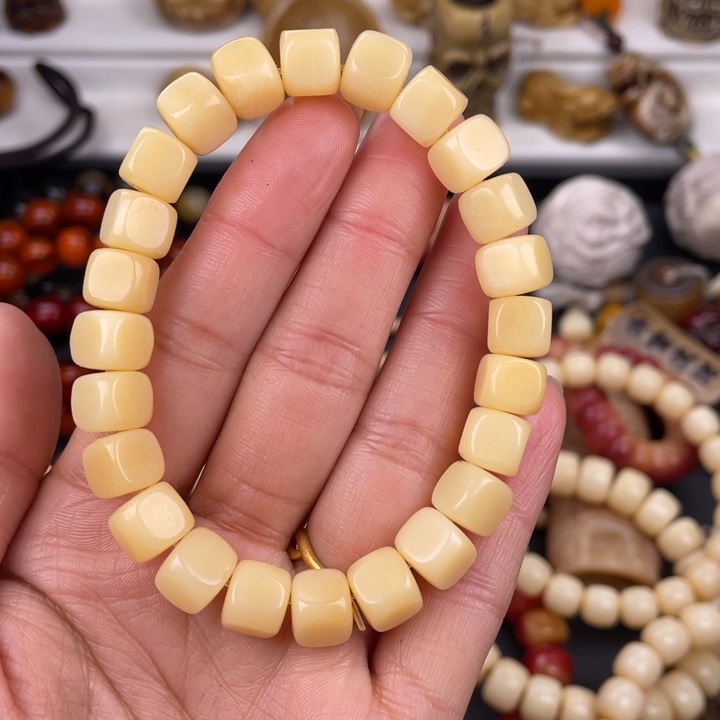 驼骨其他骆驼骨雕刻10