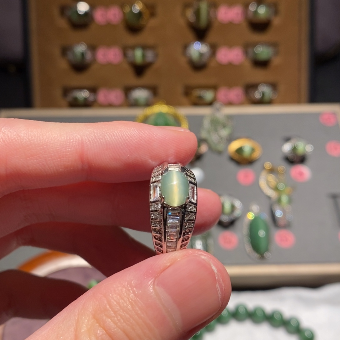 和田玉未镶嵌戒指