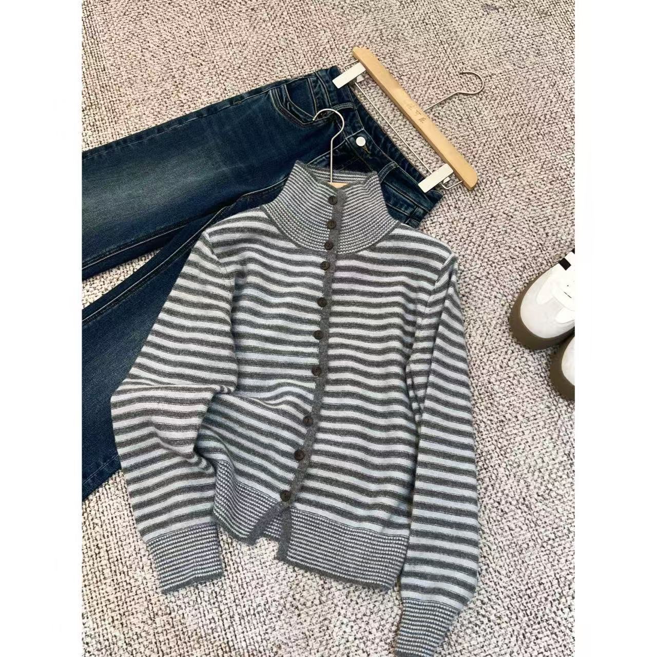 复古条纹冬季新款撞色针织开衫高领-M3817