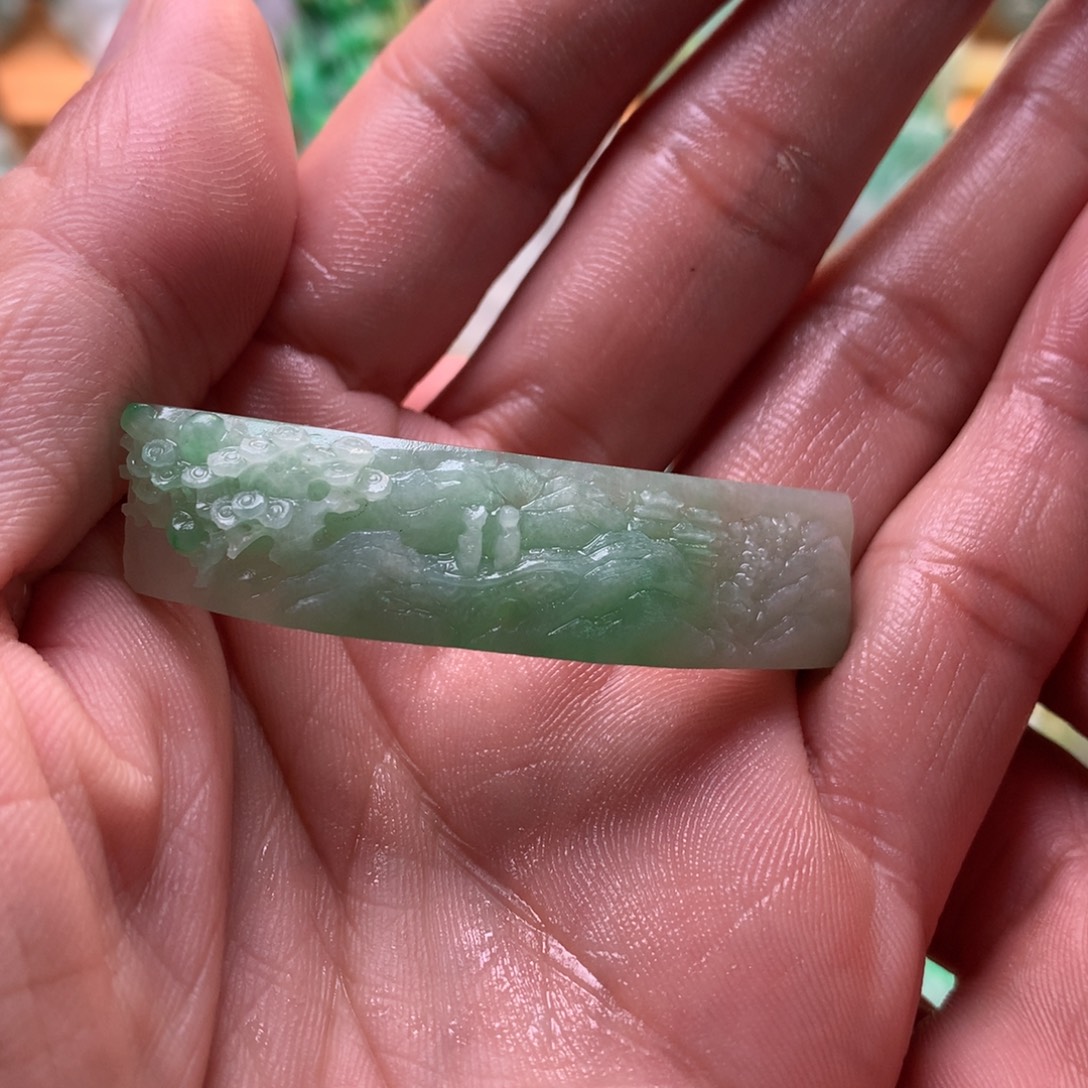 定制翡翠未镶嵌山水手牌