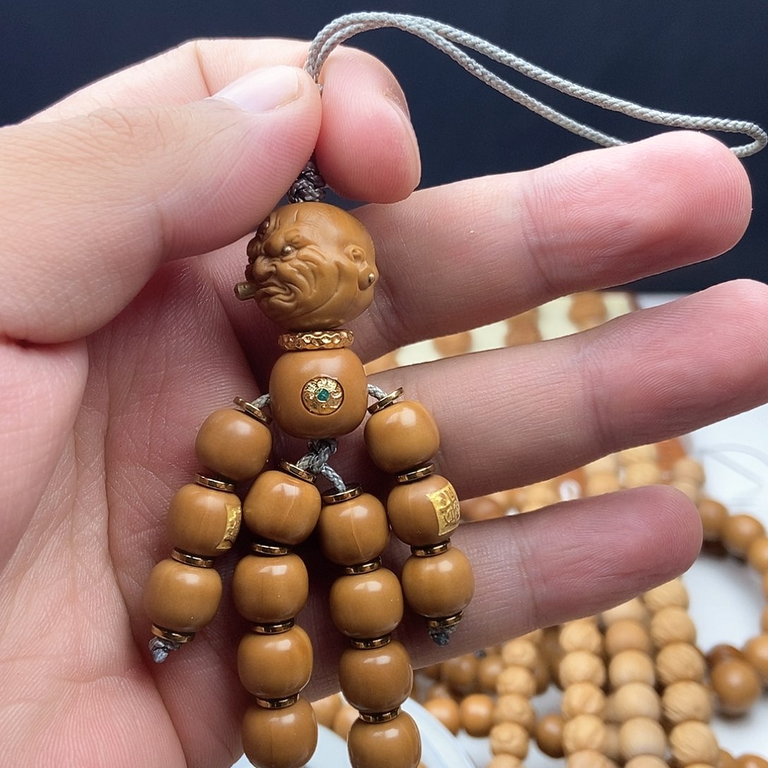 猴头核桃吊坠小人