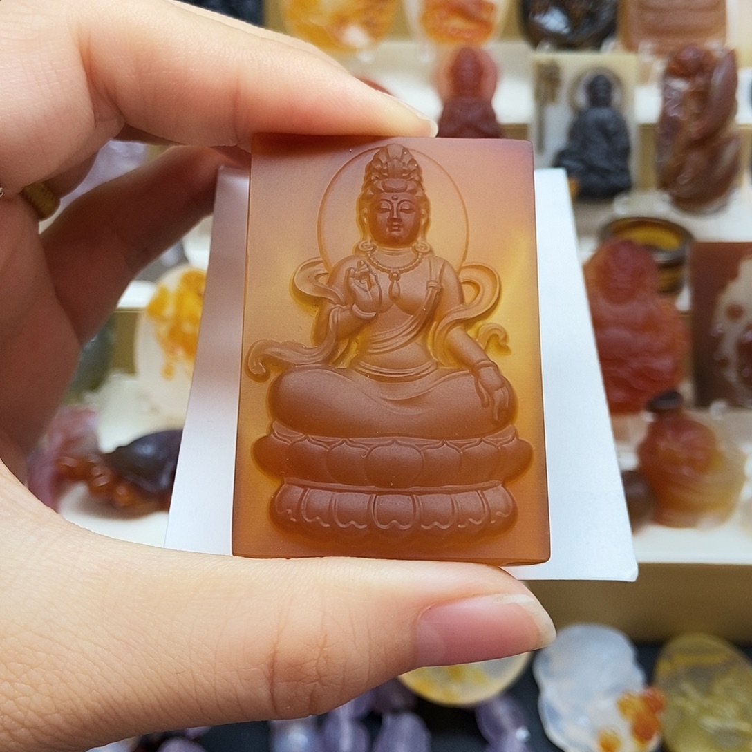 邓***西玛瑙/玉髓未镶嵌颈饰