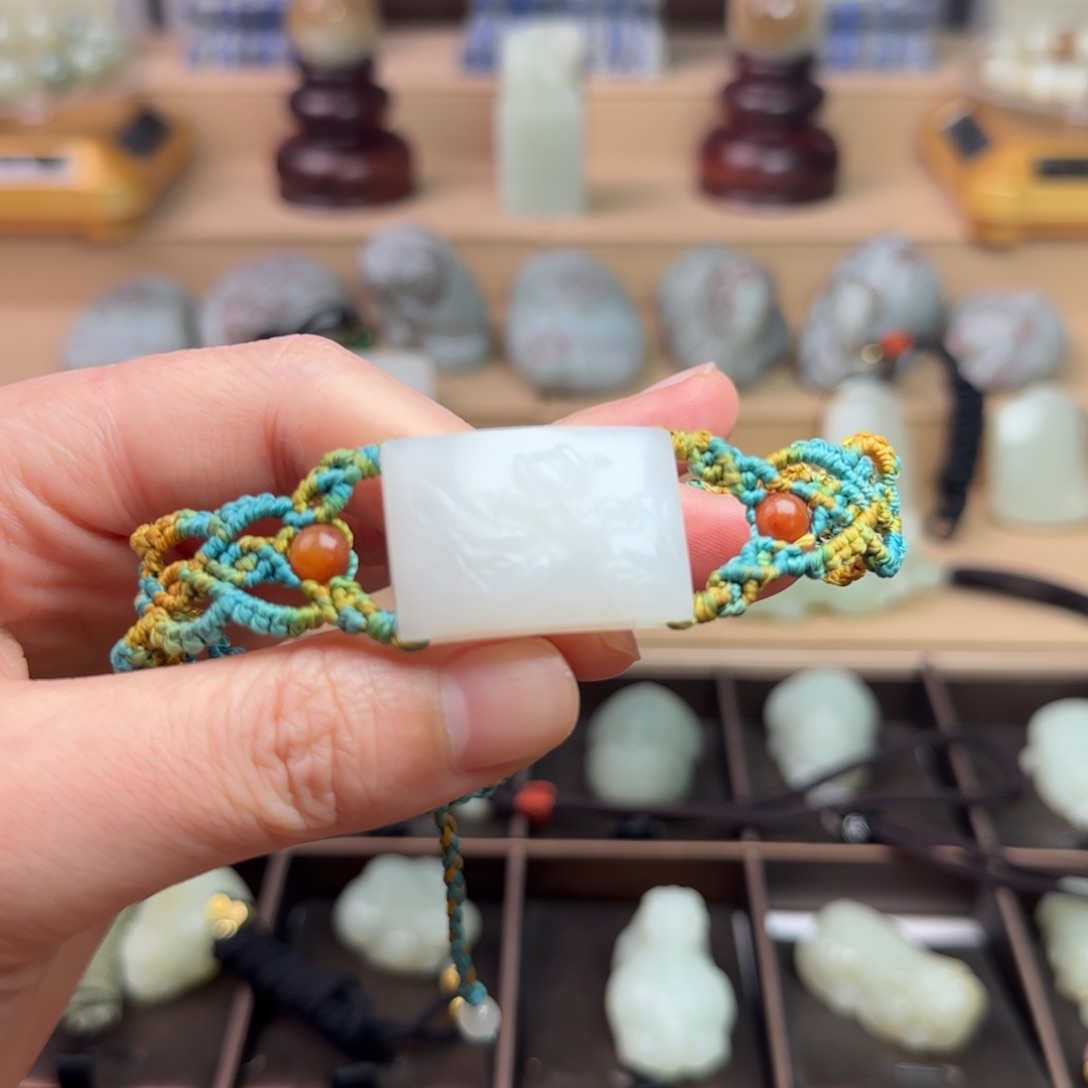 和田玉手链未镶嵌开****果