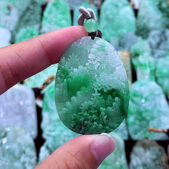 吊坠(不含链)未镶嵌翡翠