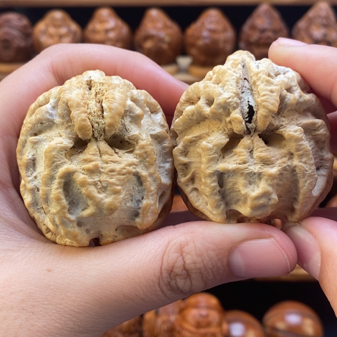 橄榄核手串/手链4.4*4.8精品乾坤鬼脸核桃一对