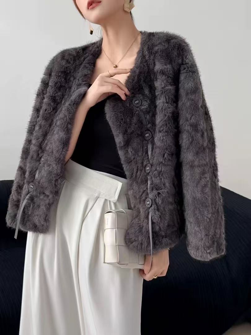 气质时髦环保毛短外套2025秋冬新款加厚保暖毛毛上衣