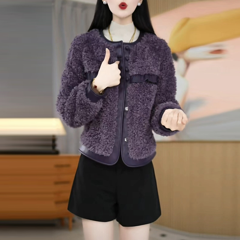 托斯卡绒小香风短款外套2025冬季新款时尚气质保暖小个子女士上衣