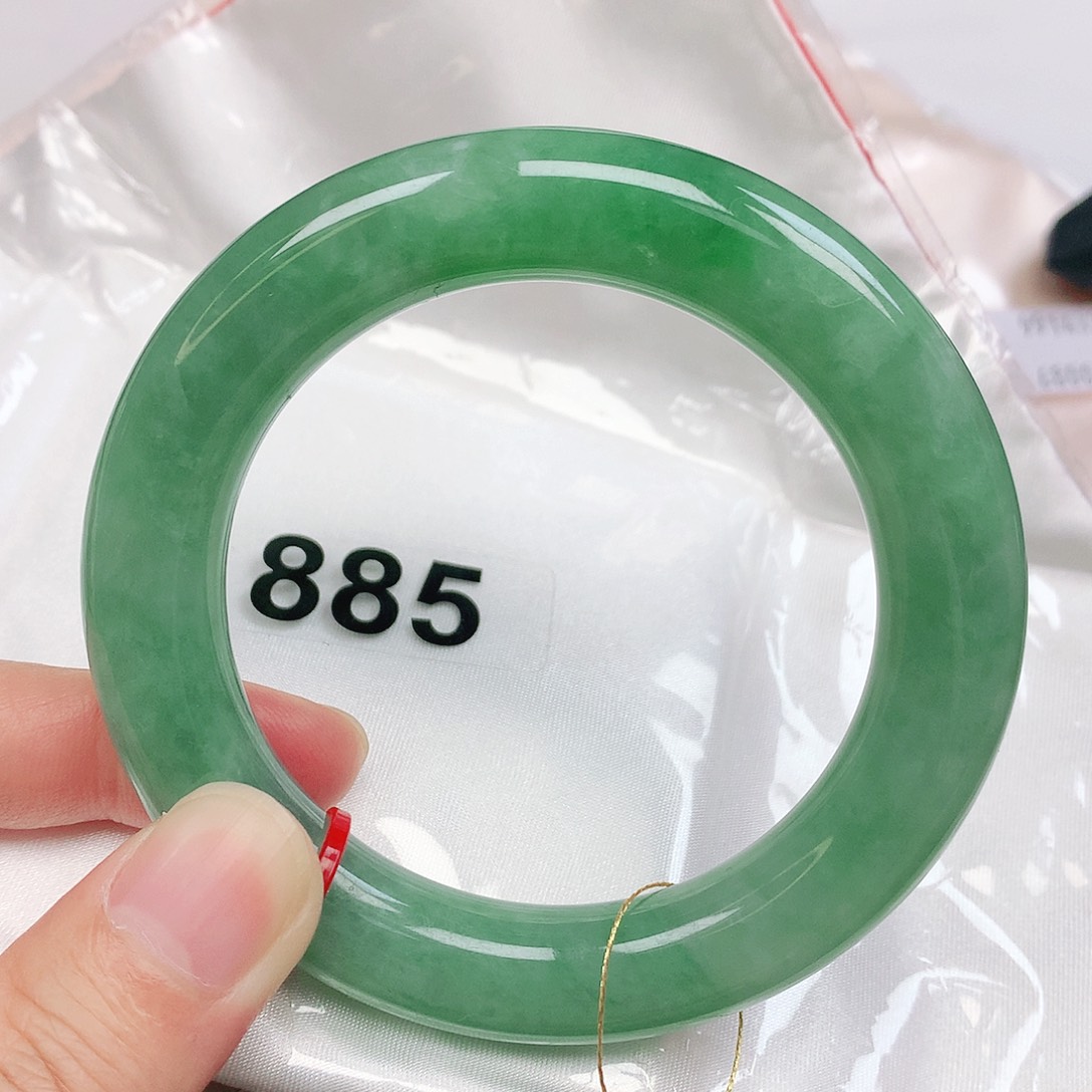 翡翠手镯未镶嵌抖音885