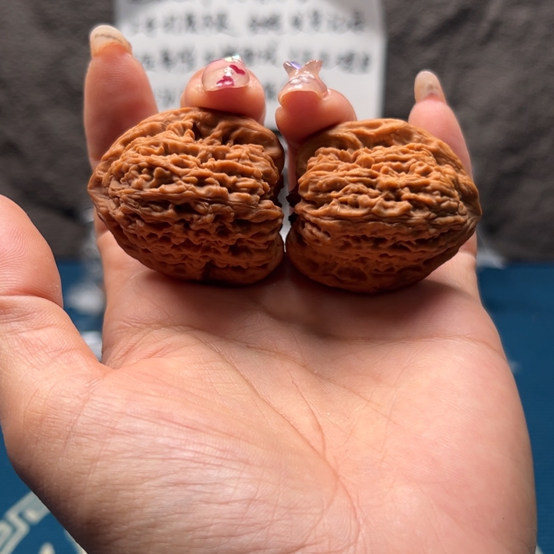 斯***帝文玩核桃把件南疆36生长线