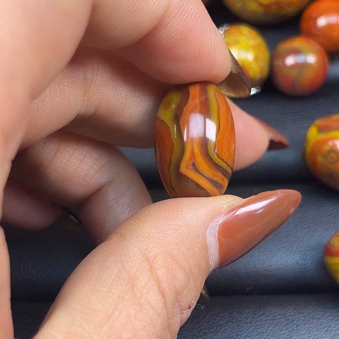 行***人玛瑙/玉髓合金颈饰