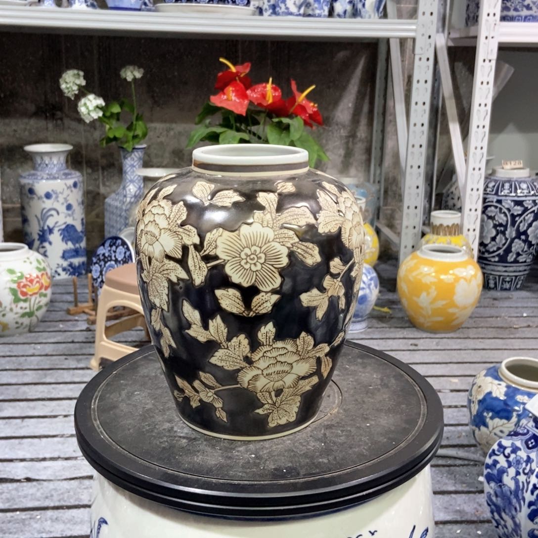 摆件花瓶手绘釉下彩