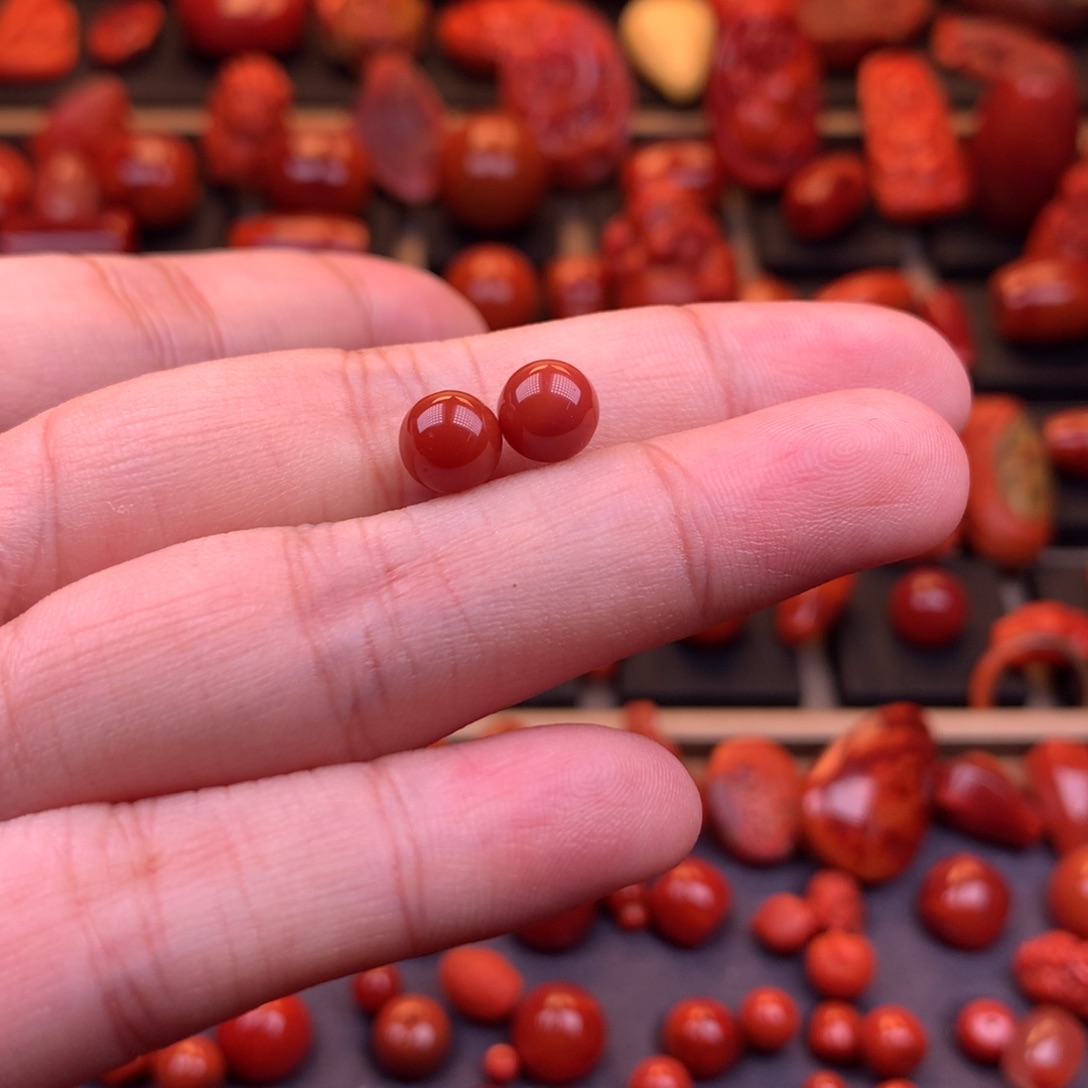 南红玛瑙未镶嵌川料原矿圆珠对珠7mm