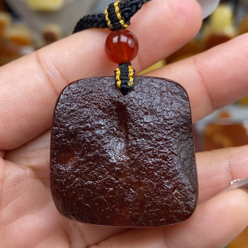 【闪购商品】琥珀颈饰未镶嵌