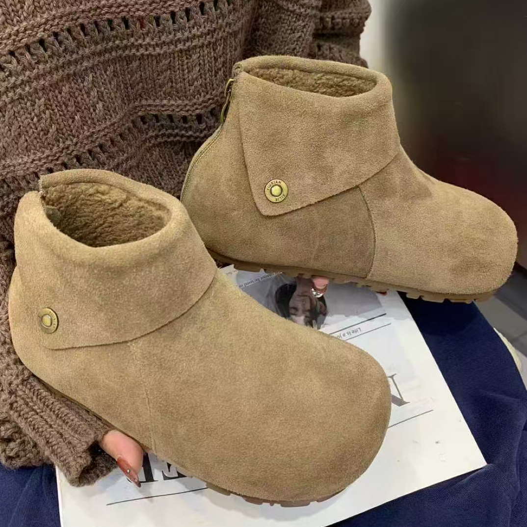 2025秋冬新款复古平底日系丑萌大头短靴短靴网红机车短筒马丁靴艾