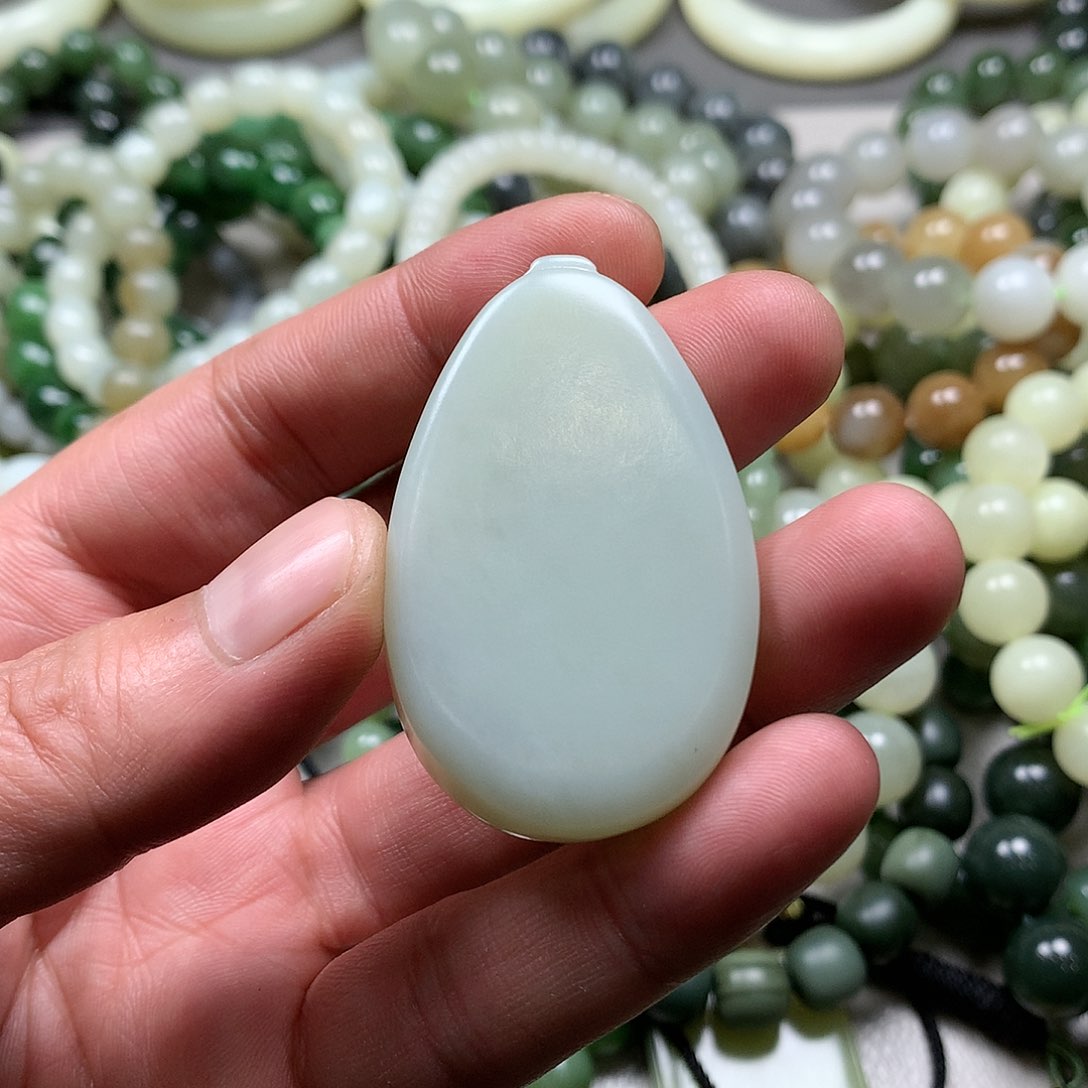 和田玉挂件未镶嵌