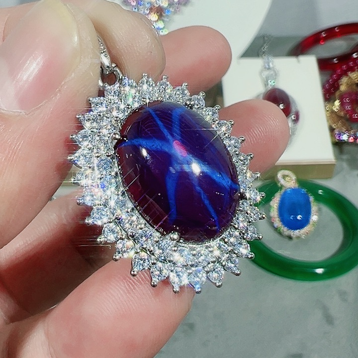 红宝石颈饰未镶嵌