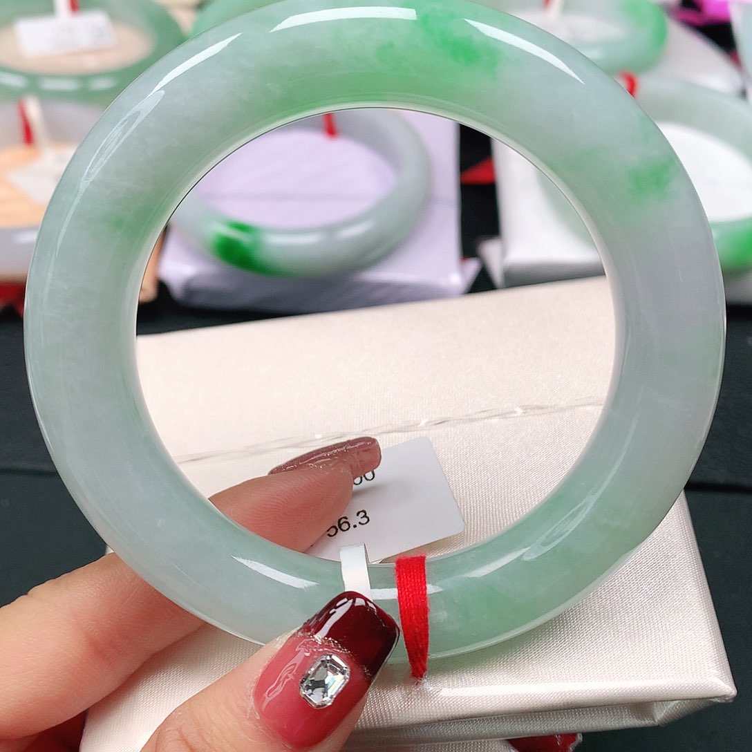 翡翠手镯（圆镯）未镶嵌天然翡翠手镯56