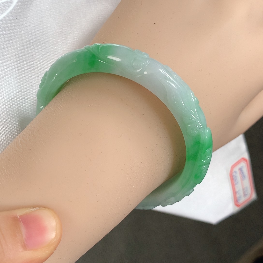 翡翠手镯未镶嵌 正圈白底青①③⑦⭐⭐⭐⭐⭐强烈推荐