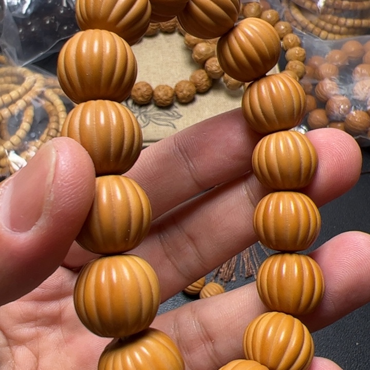 猴头核桃手串哦咯来咯