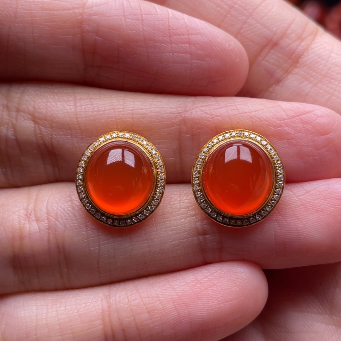 南红玛瑙18K金镶嵌珠宝奇石耳钉