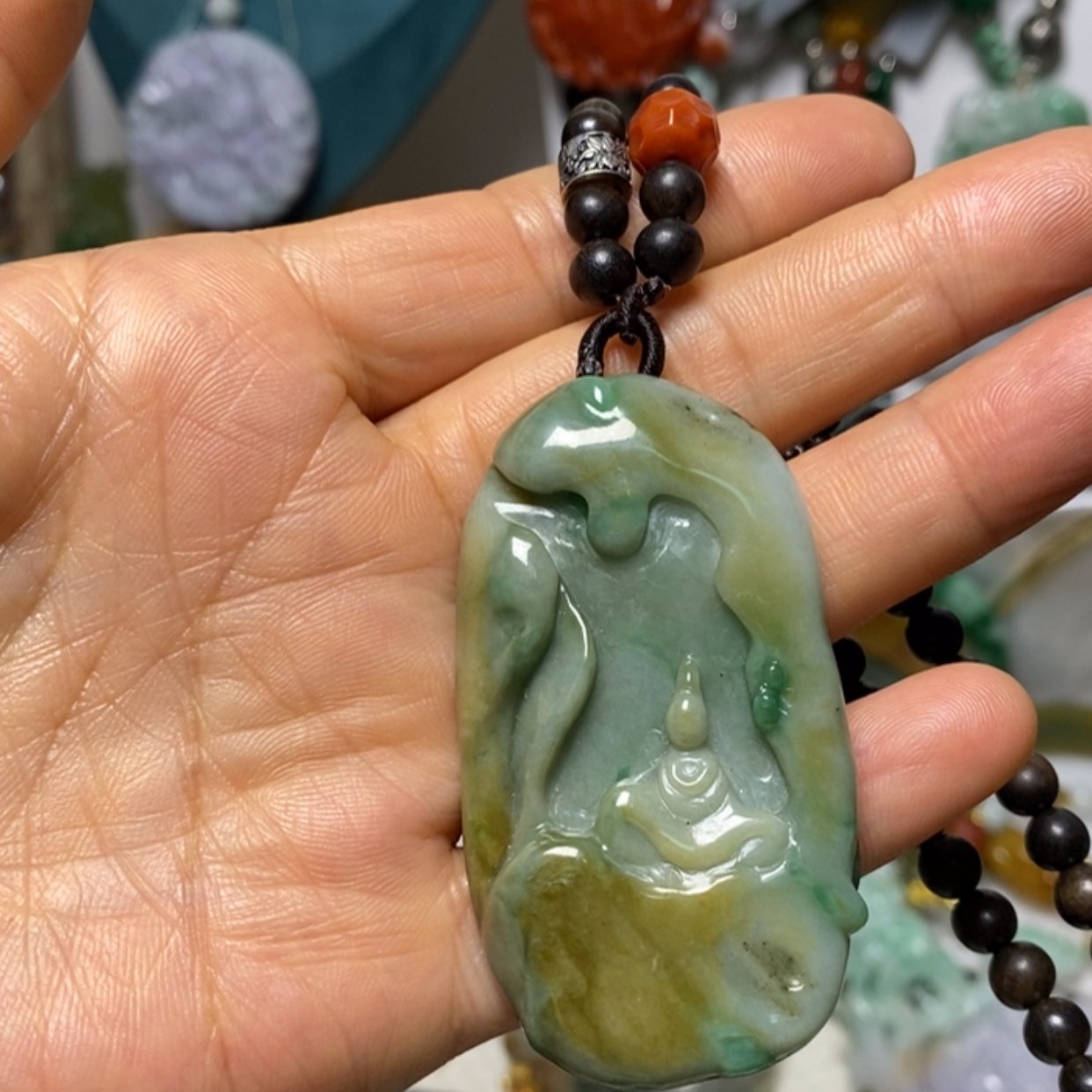 【闪购商品】翡翠吊坠(赠链)未镶嵌