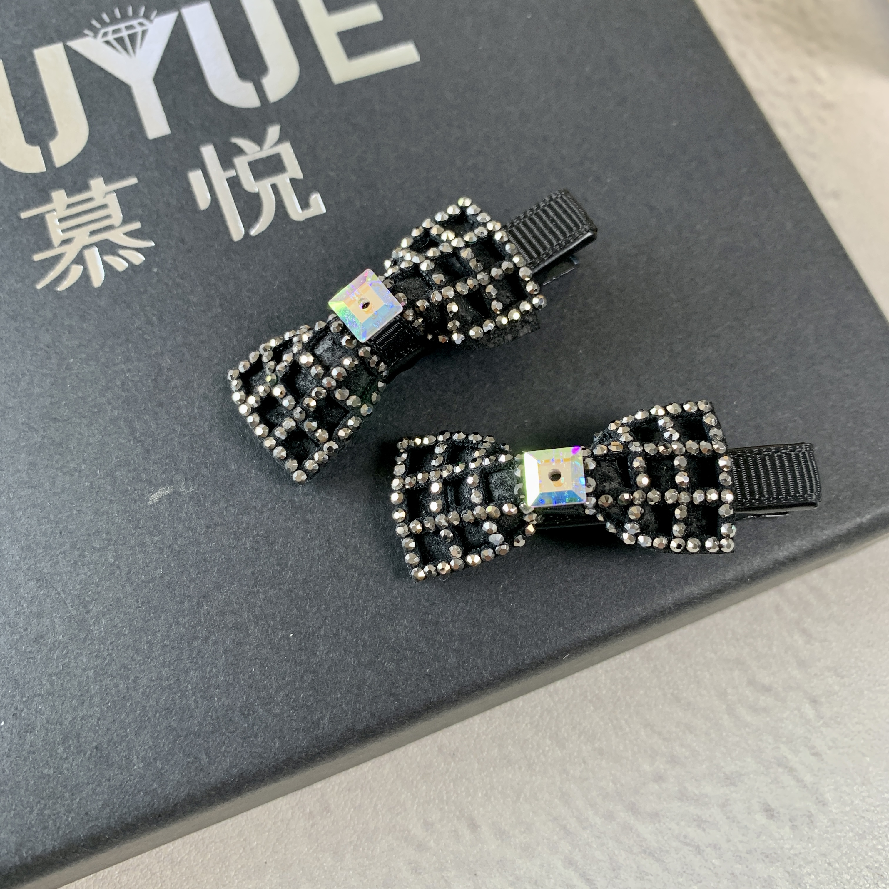 慕悦-【网格领结】原创设计5cm侧边夹鸭嘴刘海夹碎发夹-1130