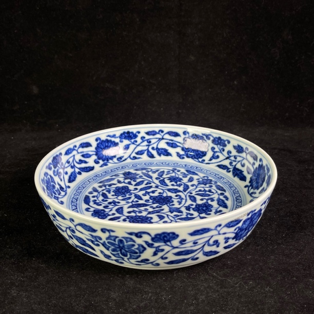 Y青花缠枝莲纹笔洗