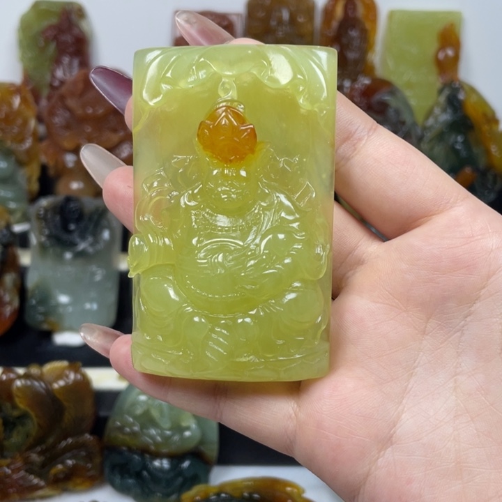 蛇纹石玉吊坠未镶嵌你****天