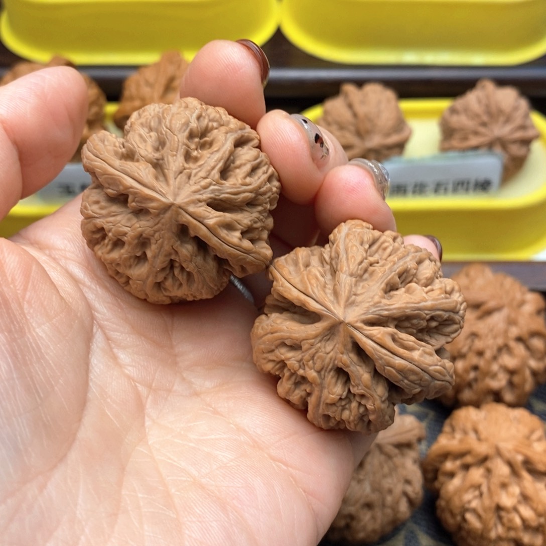 段***誉文玩核桃把件507号粗筋