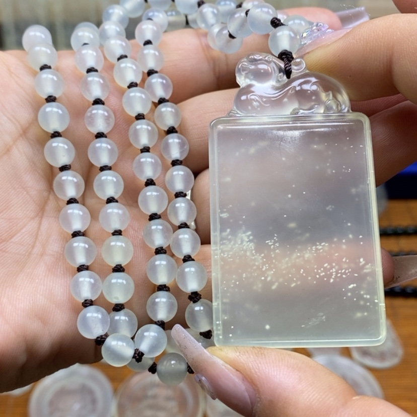 【闪购商品】蛇纹石玉未镶嵌颈饰