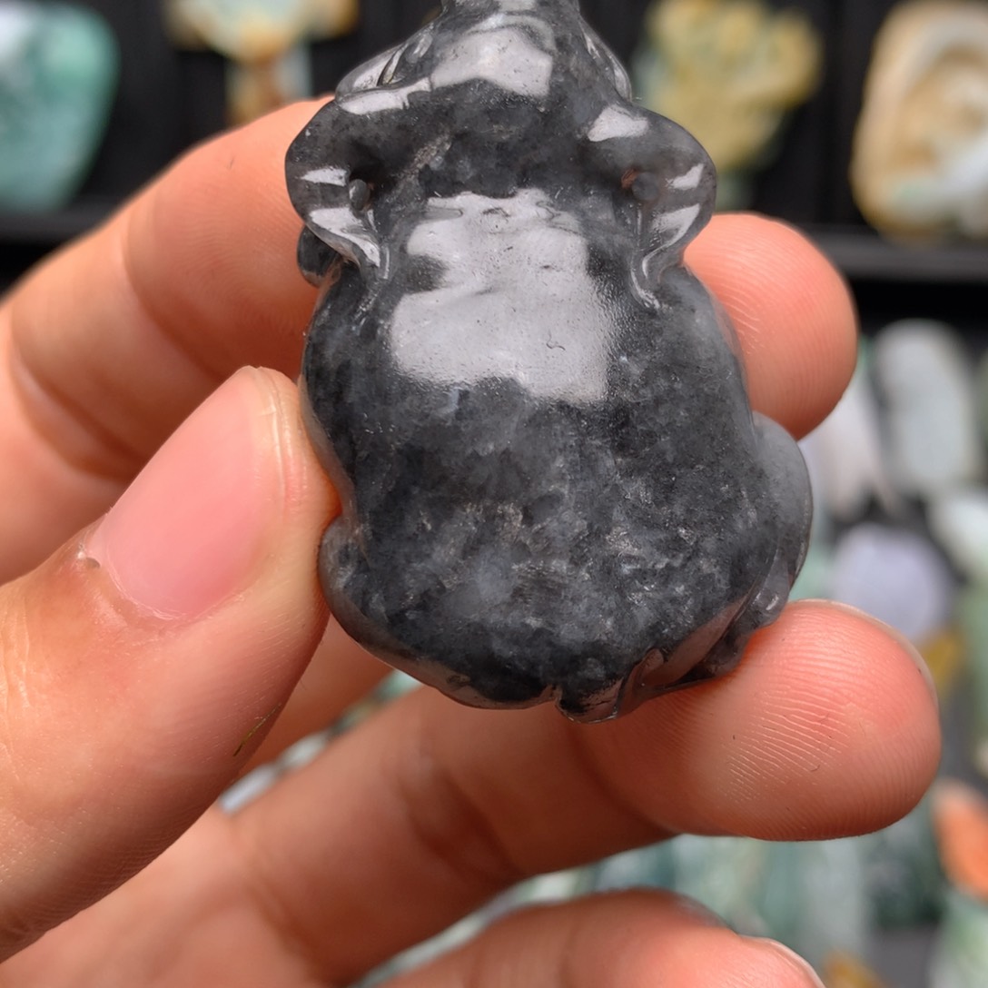 翡翠颈饰未镶嵌东*亮翡翠