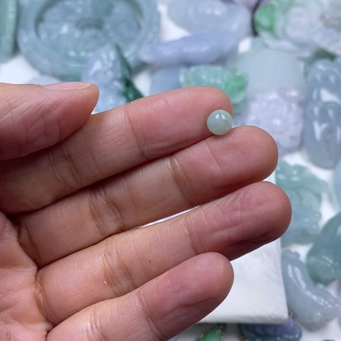 颈饰未镶嵌翡翠青*莲翡翠