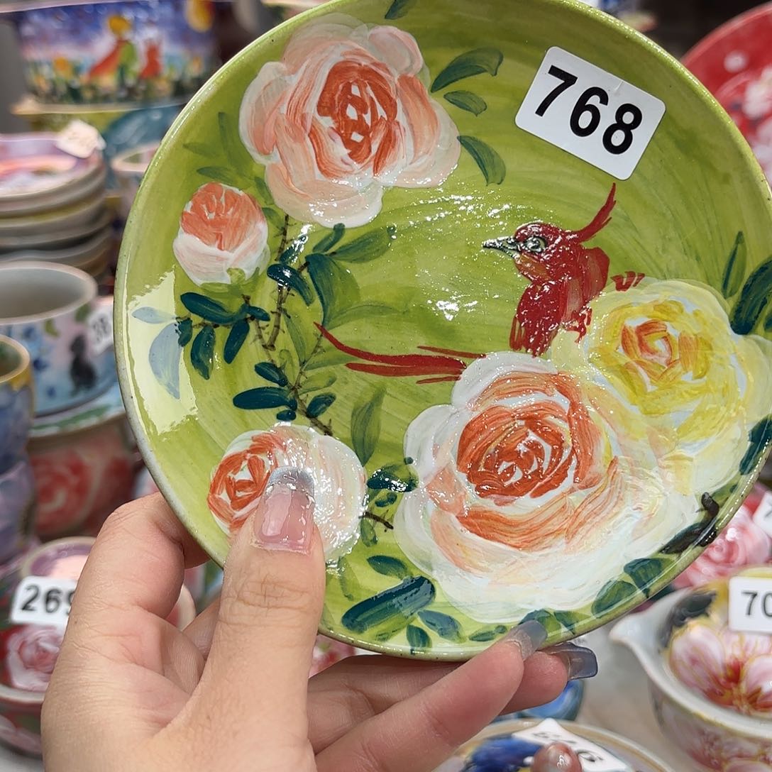 瓷片你的心在滴血呢是不知道我心里