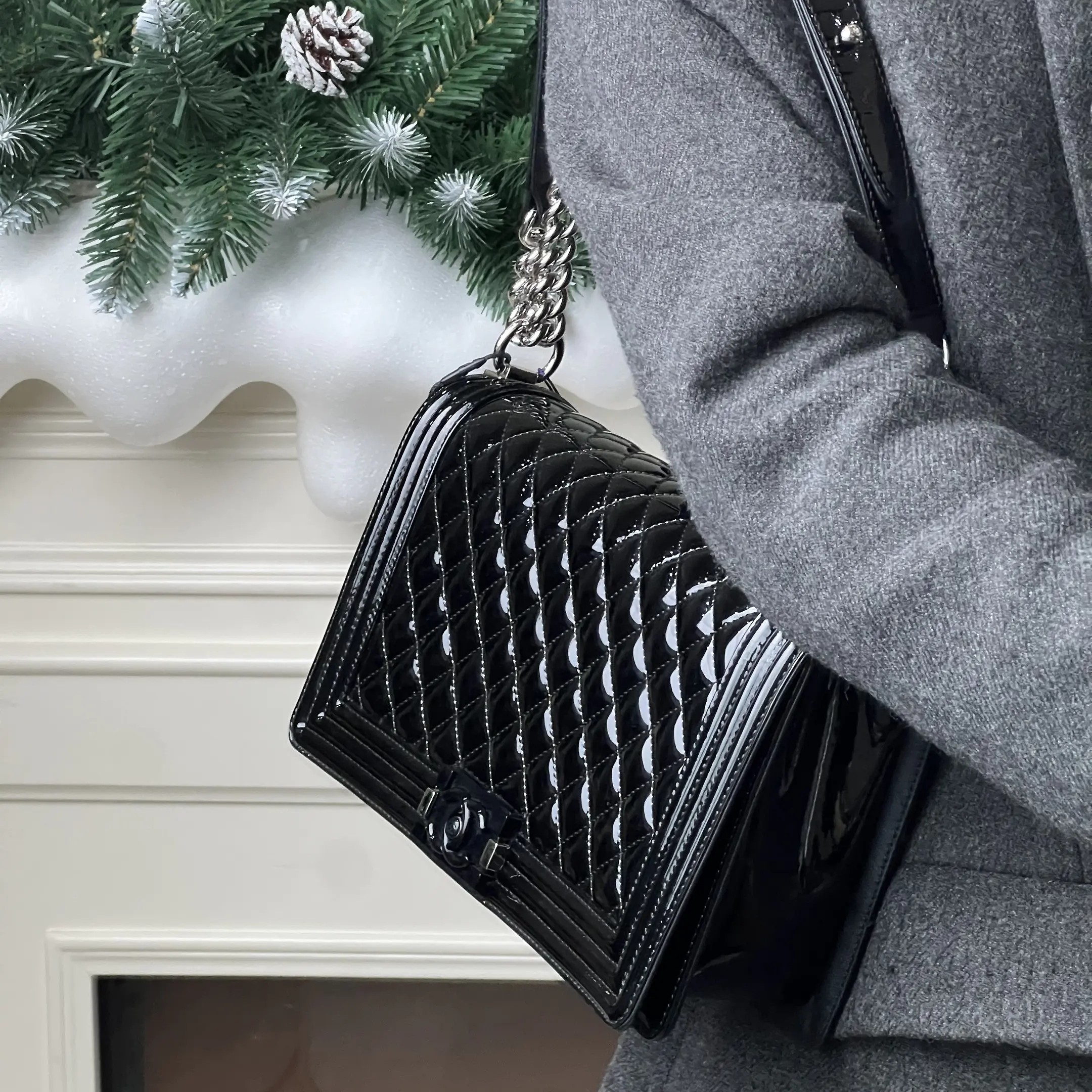 99新 Chanel/香奈儿 leboy中号漆皮黑银/甄选