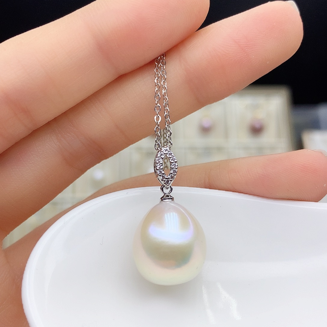 淡水珍珠颈饰合金