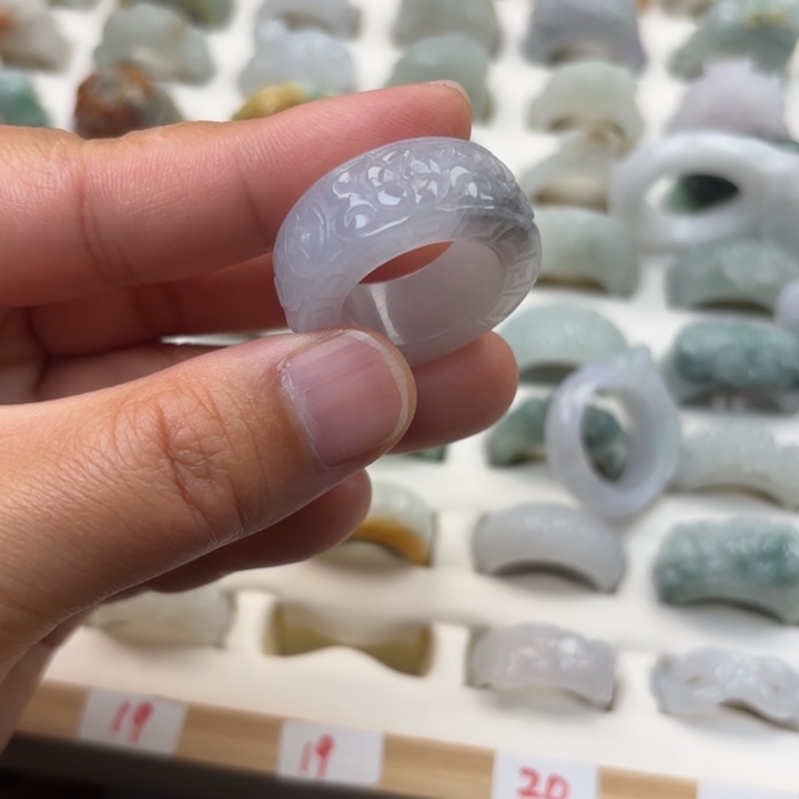 翡翠未镶嵌戒指港码19圈212