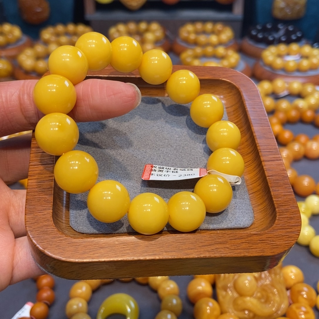 呼***琳琥珀未镶嵌手链蜜蜡