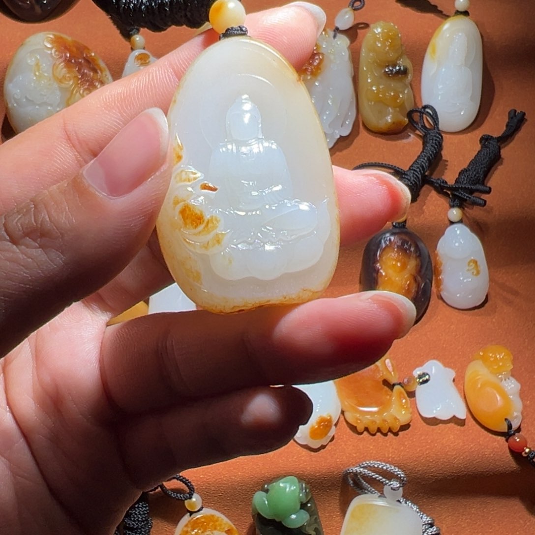 和田玉玉牌未镶嵌情**人