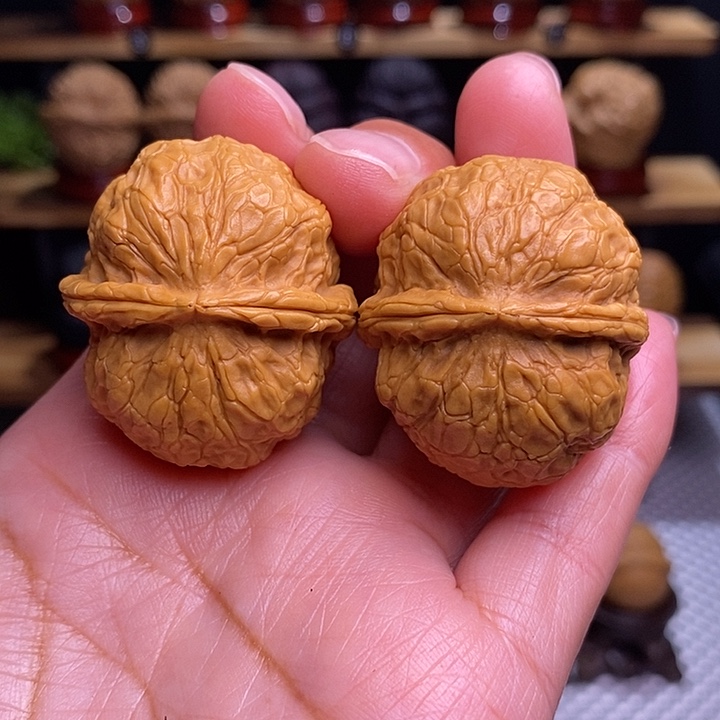 文玩核桃吊坠鲲鹏元宝3